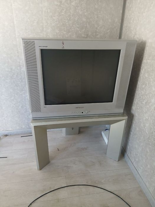 televizor sotiladi