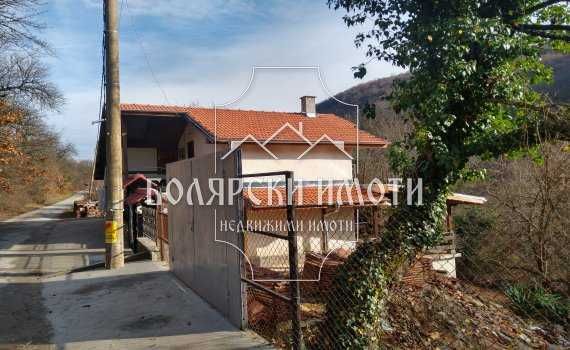 Къща с панорамна гледка