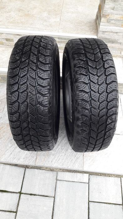 Vând 2 roți 205/65/15C