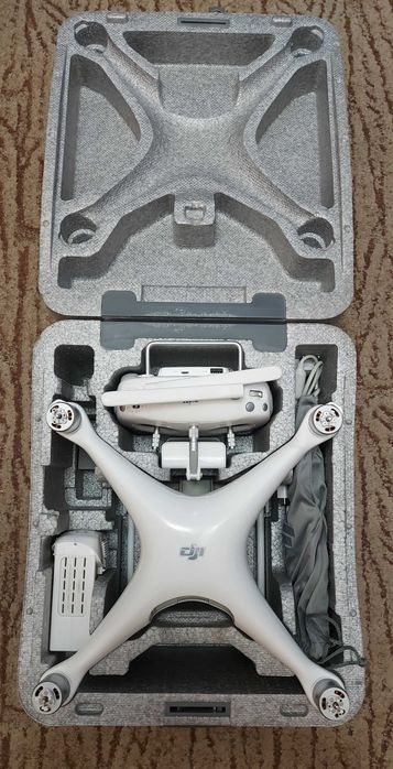 Продам дрон DJI Phantom 4 PRO