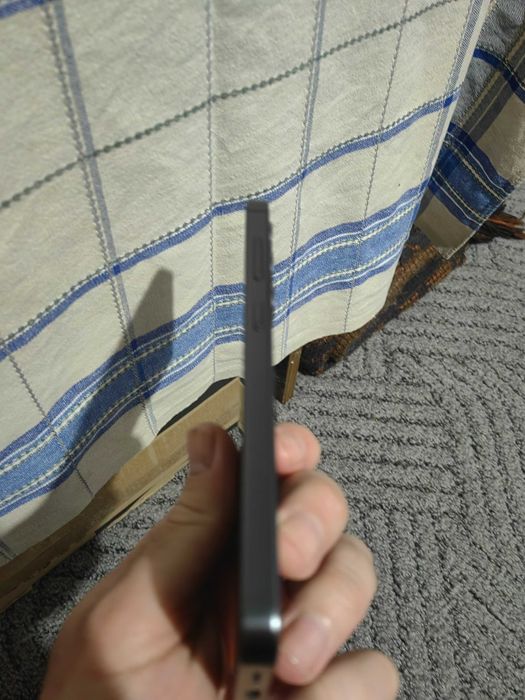 Продавам Samsung s24