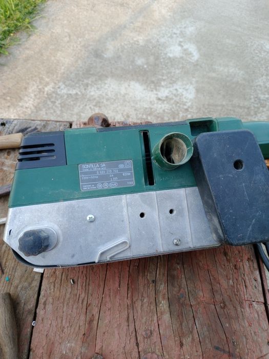 Șlefuitor cu bandă Bosch