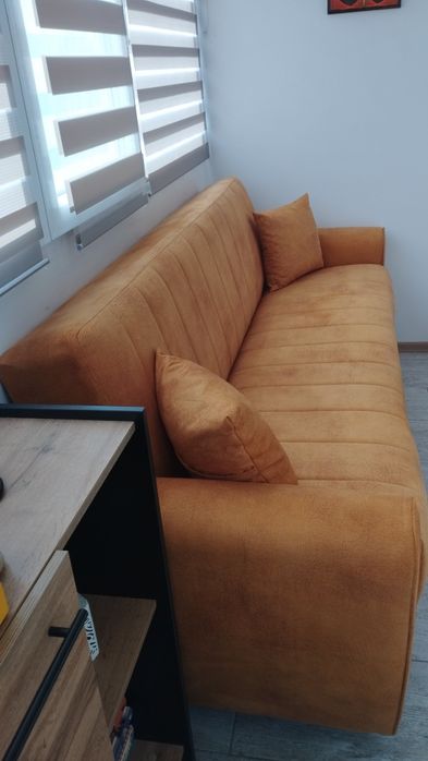 Продавам диван тройка масив и единично легло с качествен матрак,