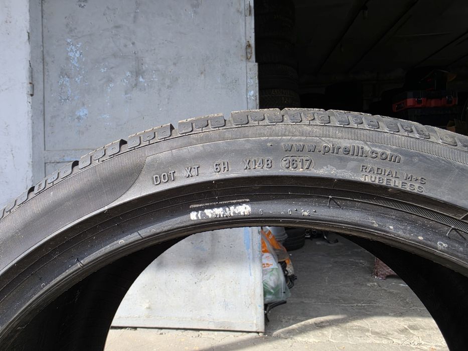 2 бр. зимни гуми 305/30/20 Pirelli MO 6 mm DOT 3617