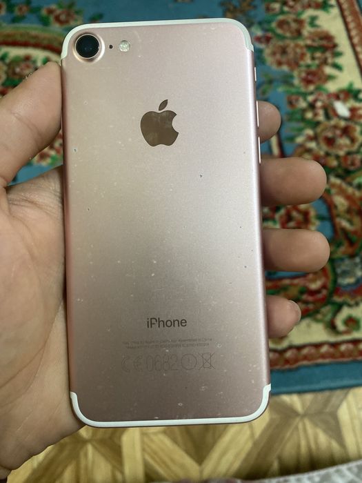 Айфон 7 продаю