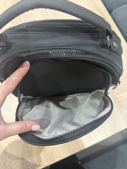 Дамска раничка в черен цвят