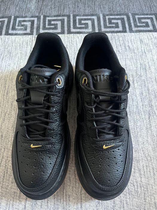 Nike Air Force 1 Luxe
