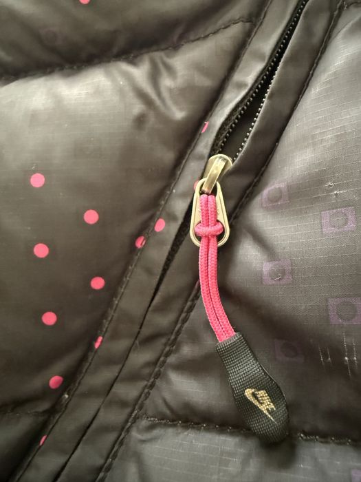 Куртка NIKE. Размер 42-44.