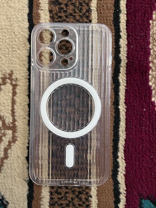 Iphone 13 pro chexollari sotiladi
