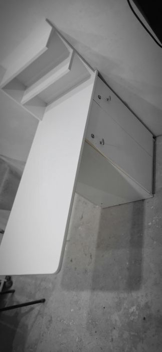 Продам стол для маникюра