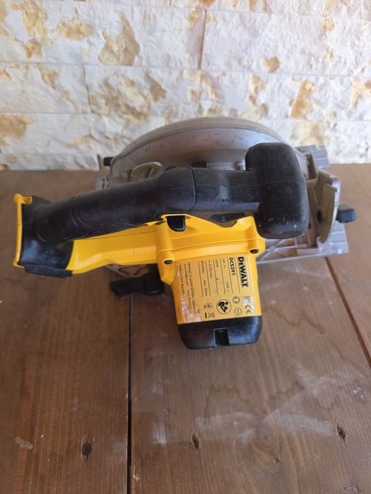 Circular Dewalt DCS391