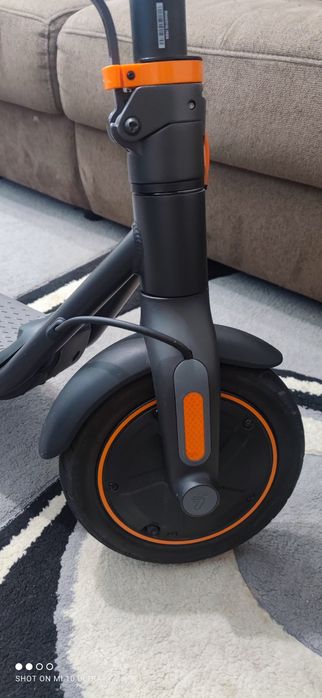 Продам электросамокат