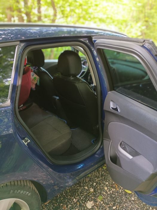 Vand Opel Astra j sport tourer  2011