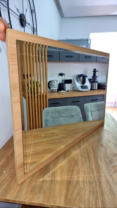 Oglindă Interior 99cm x 64cm pe Suport PAL-Stejar