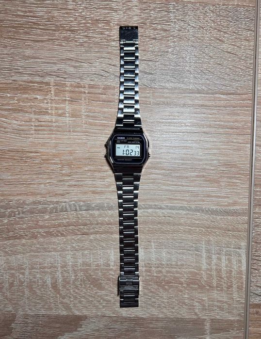 Ceas Casio Retro, digital