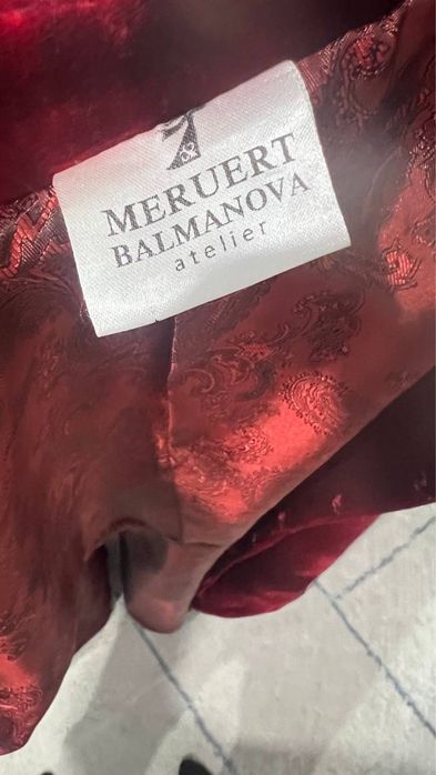Меруерт Балманованың көйлек, кәжекей, бешпенті