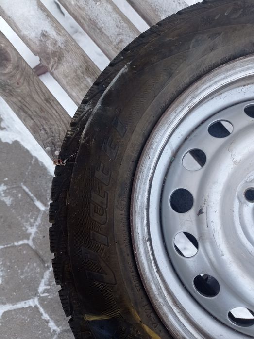 Диски с резиной R14 4*100 на Volkswagen