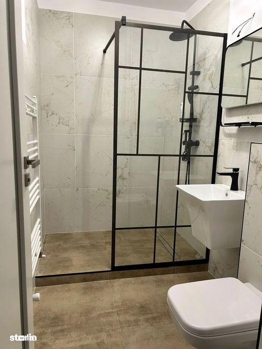 Apartament de 3 camere, 90 mp utili + 2 parcari zona Fagului