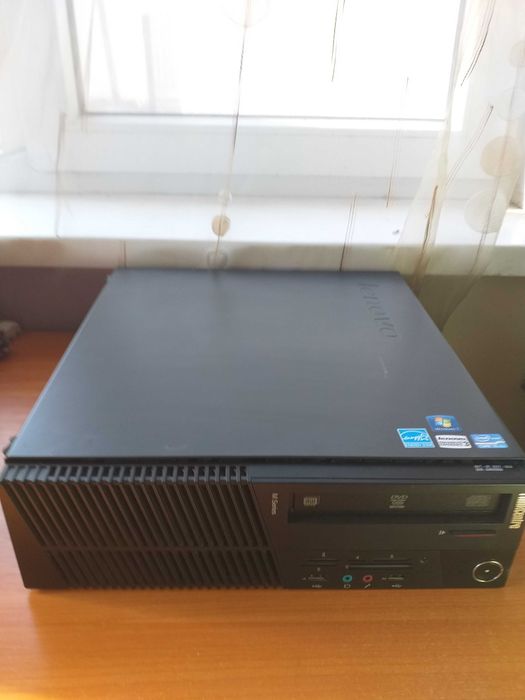 Компютър Lenovo  ThinkCentre  Intel I5 SSD256GB + 500GB 8GB RAM