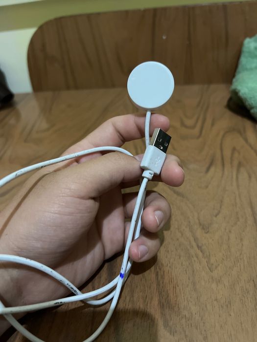 Smartwatch сотаман Ultra max 9 деярли ишлатилмаган,коробкаси йўқ!