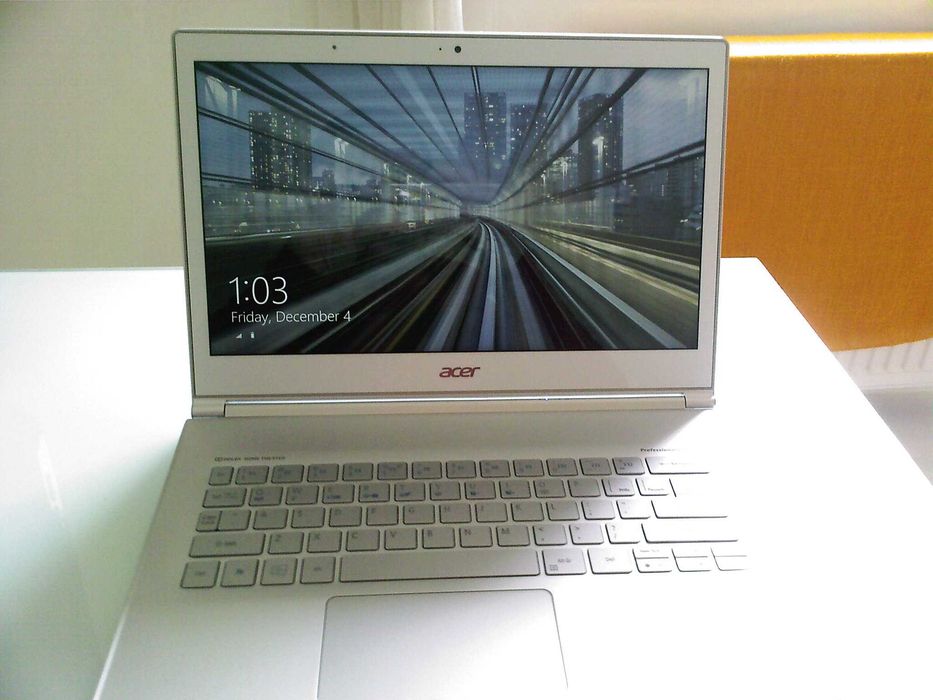 laptop premium Acer s7