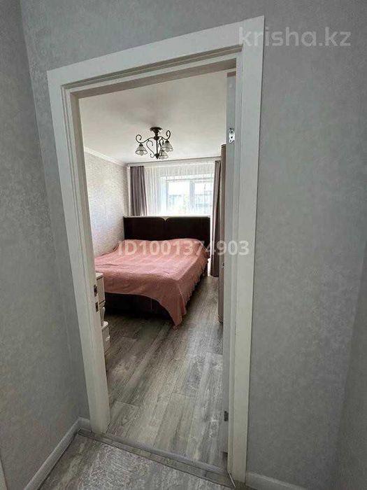 продается 3 ком квартира район 3 школа