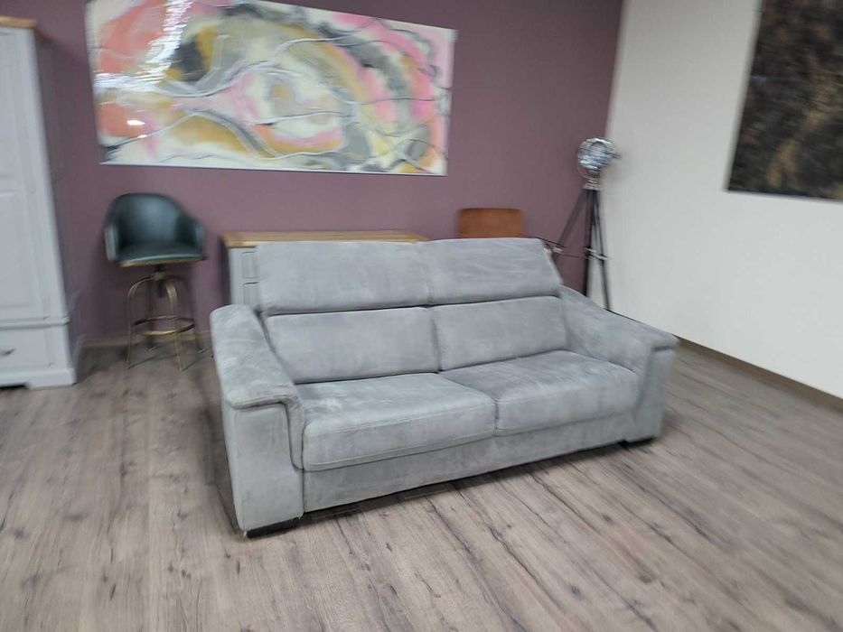 Светло сив диван тройка от плат с функция сън