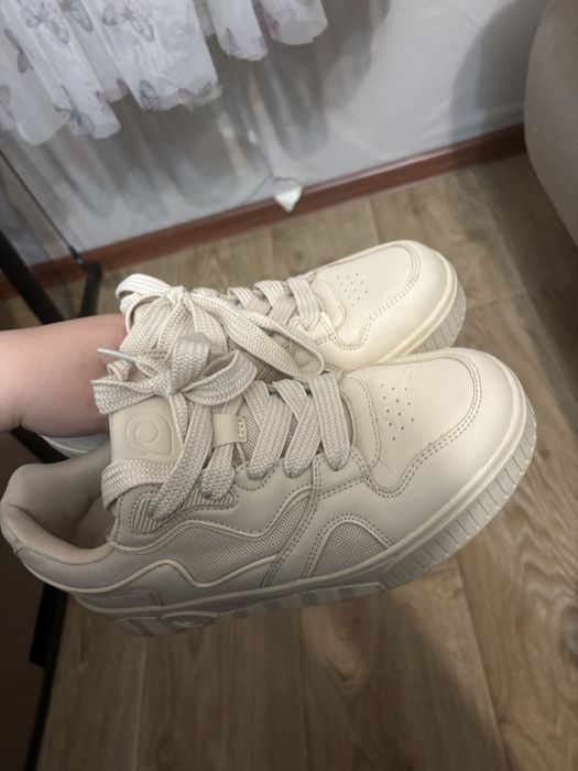 Продам кросовки в идеальном  состоянии