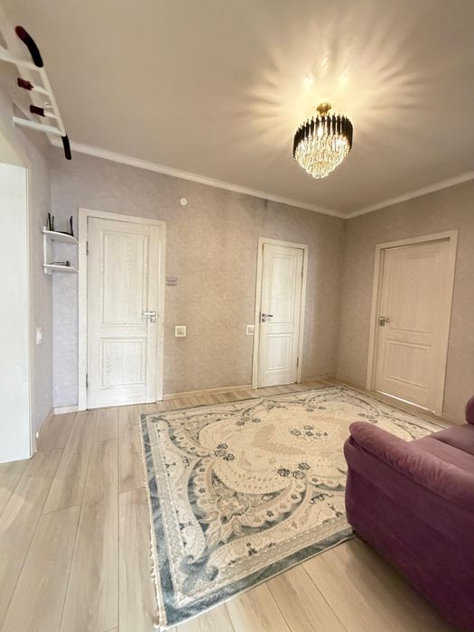 Продается 3 комн квартира