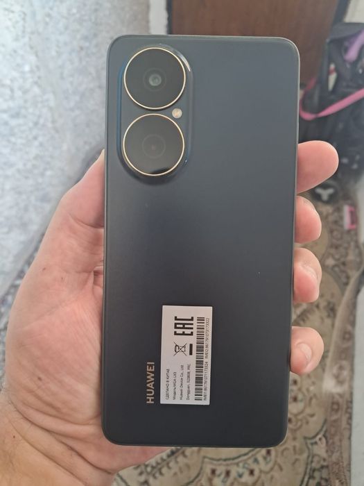 Телефон Huawei Nova Y73
