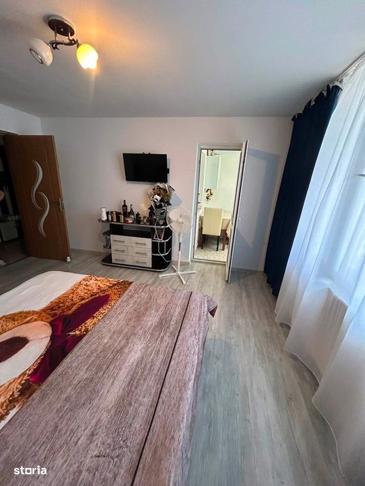 De vanzare garsoniera cu balcon,cf1, etajul 3, mobilata 35000euro