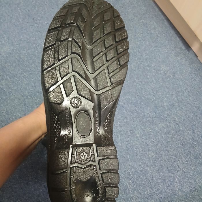 Продам зимние сапоги спец.