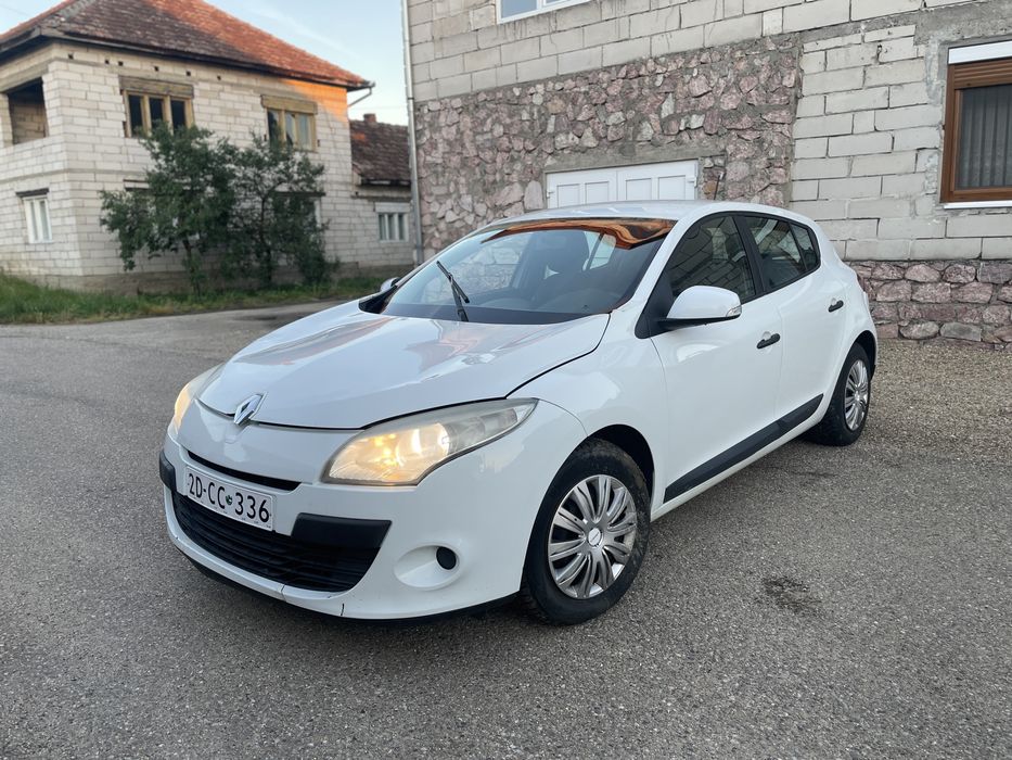 RENAULT Megane