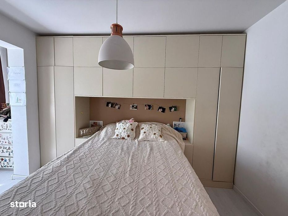 Apartament 3 camere semidecomandat, 57 mp, zona Craiovita-Noua
