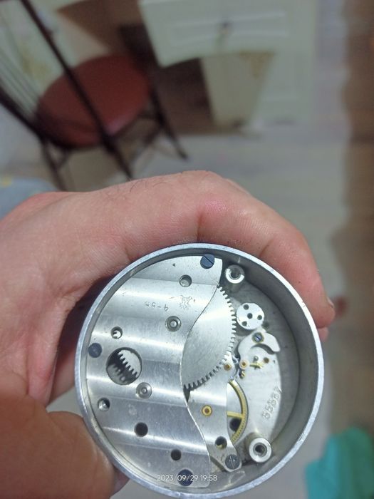 Часы от машины Жига