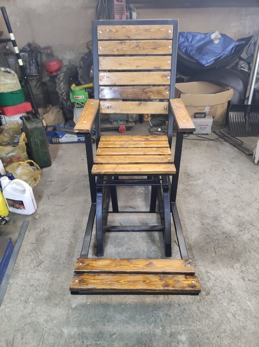 Кресло качалка маятниковая.