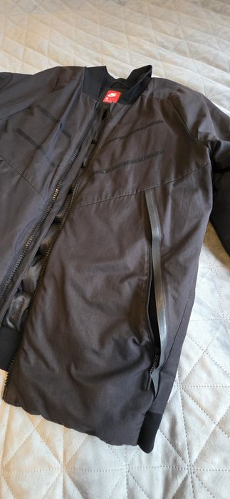 Nike Tech Fleece Aeroloft Bomber мъжко яке