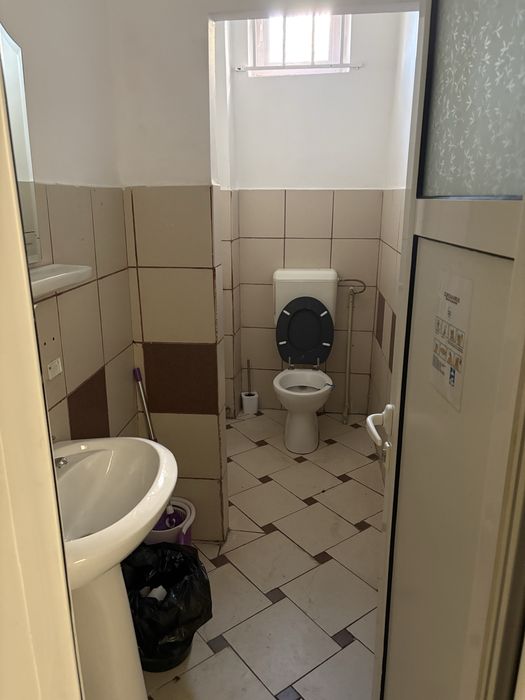 Spatiu comercial amenajat modern de inchiriat