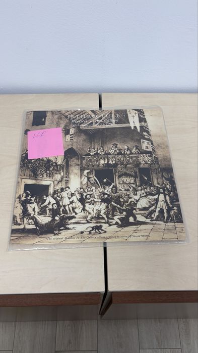 Vand vinyl-uri simple LP, formatia si albumul le gasiti in poze