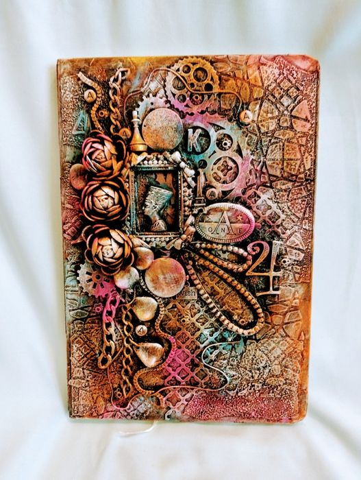 Блокноты в стиле миксмедиа