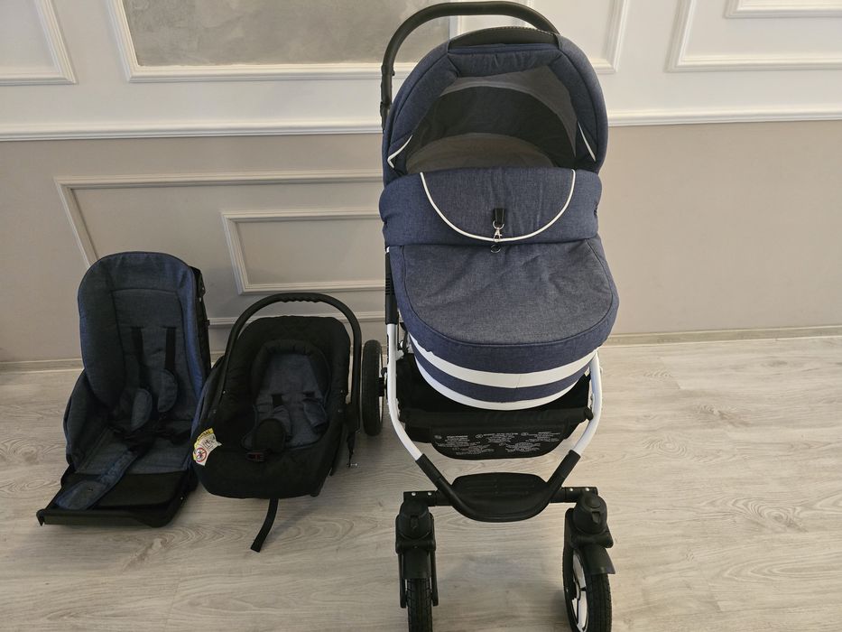 Cărucior Mikado 3 in 1 nou