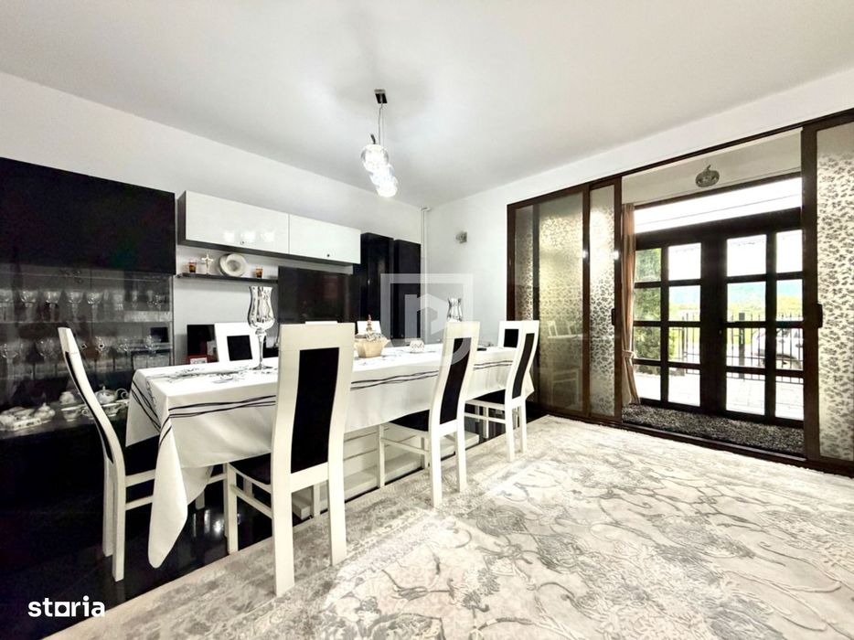 Triplex LUX în centrul Frasin – complet mobilat