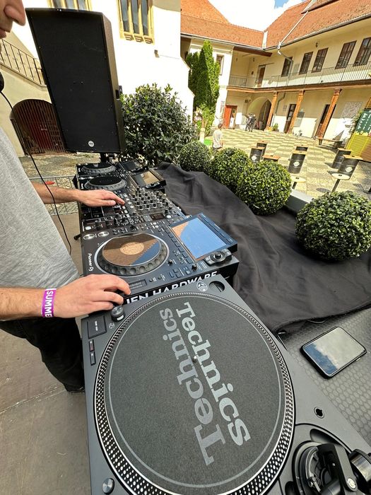 Inchiriez Cdj 3000 cu V10,A9 sau  Xone 92-96