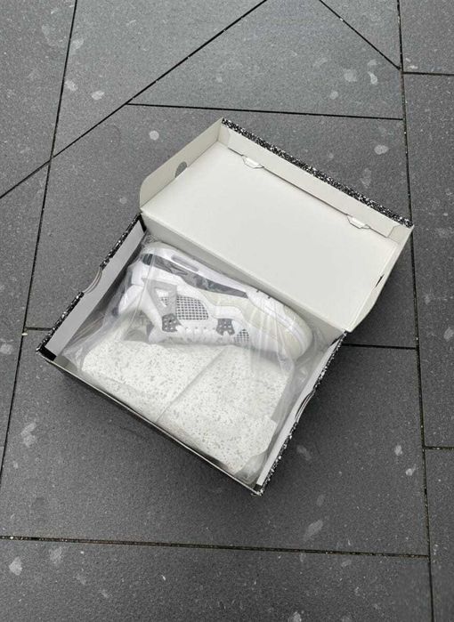 AIR JORDAN 4 Retro Military Black