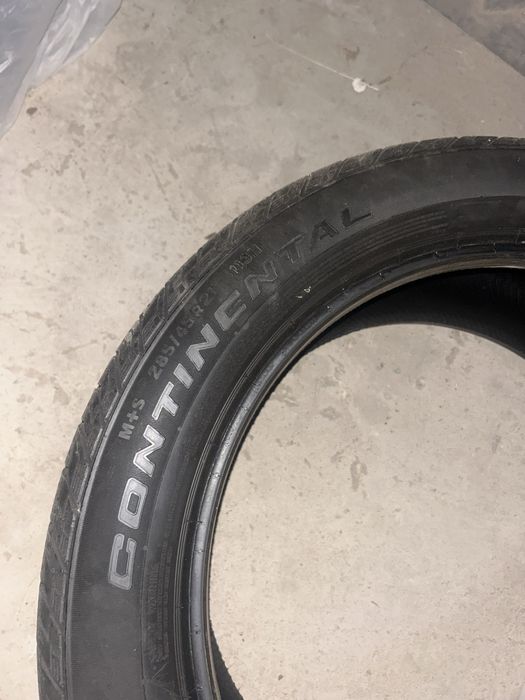 Продаю шины 235/45 R21
