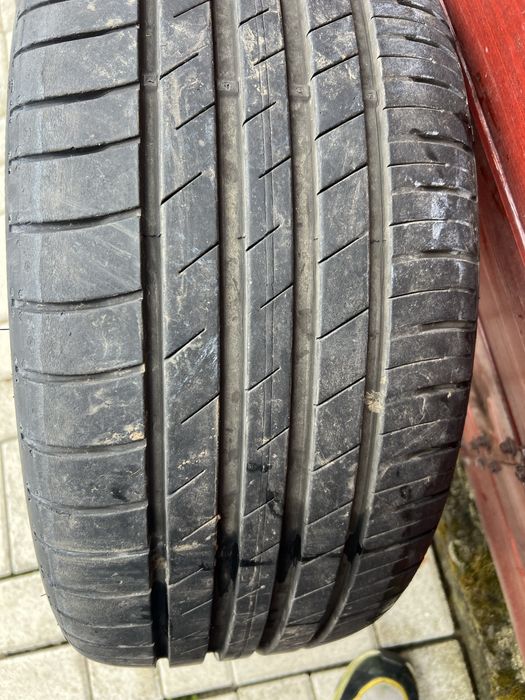 Vand 2 cauciucuri vara 225 40 R18 Good Year