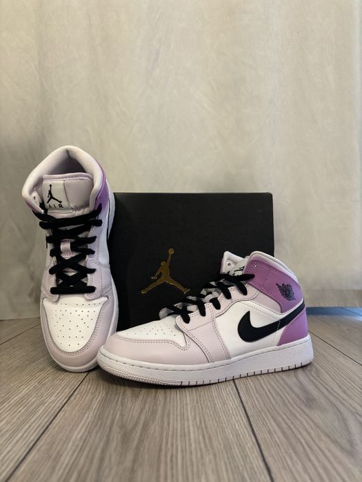 Air Jordan Mid Barely Grape 38