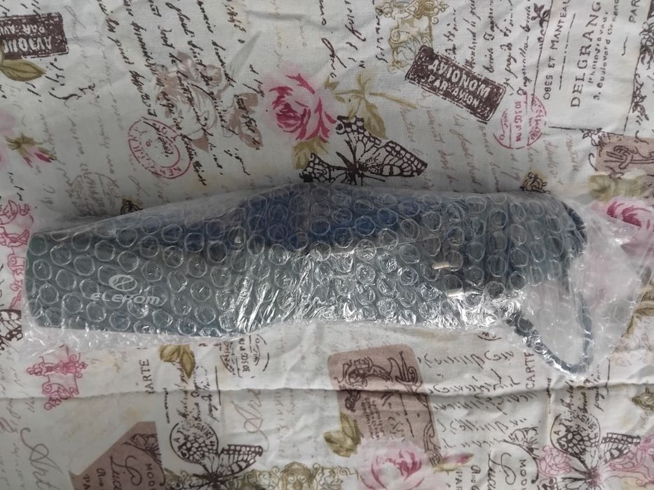 Преса за коса със керамични поставки!