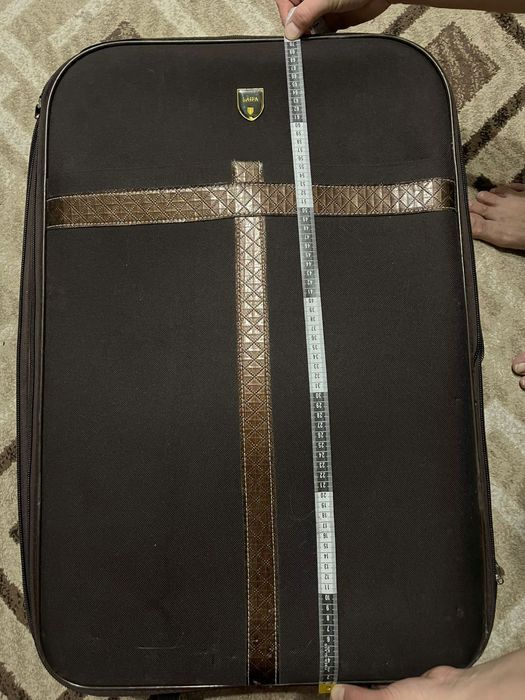 Чемоданы продам.бу5000тг