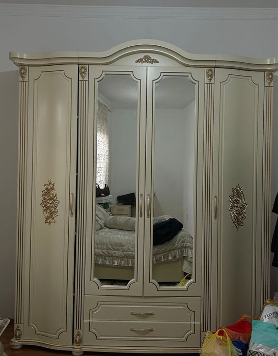 Спальный гарнитур